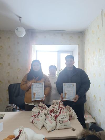 SK Ondeu young specialists presented a holiday to the wards of the Adilet Society for the Disabled