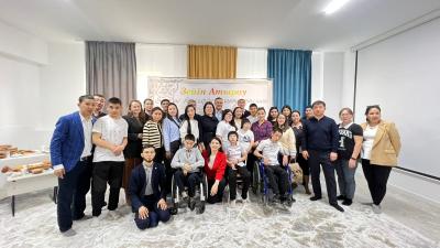 Молодые специалисты предприятий АО «Самрук-Қазына» посетили центр для развития особенных детей в Атырау